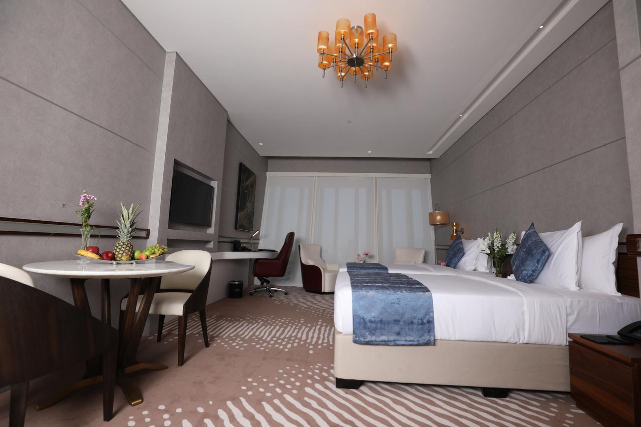 Vip Hotel Doha Qatar Exterior foto Deluxe Room